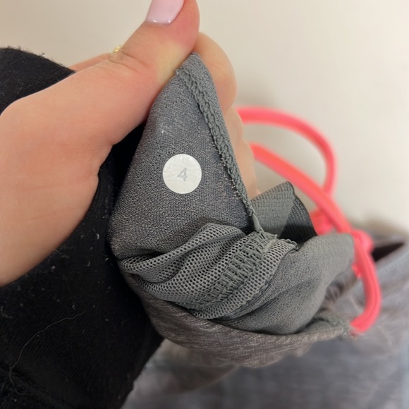 Lululemon Grey Workout Tank - Size 4 - Picture 4 of 4